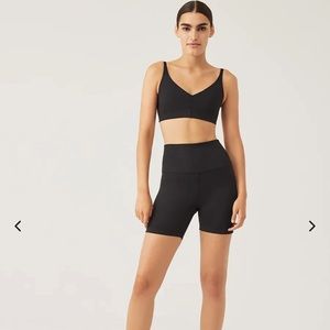 Outdoor Voices Freeform 5” Short NWT